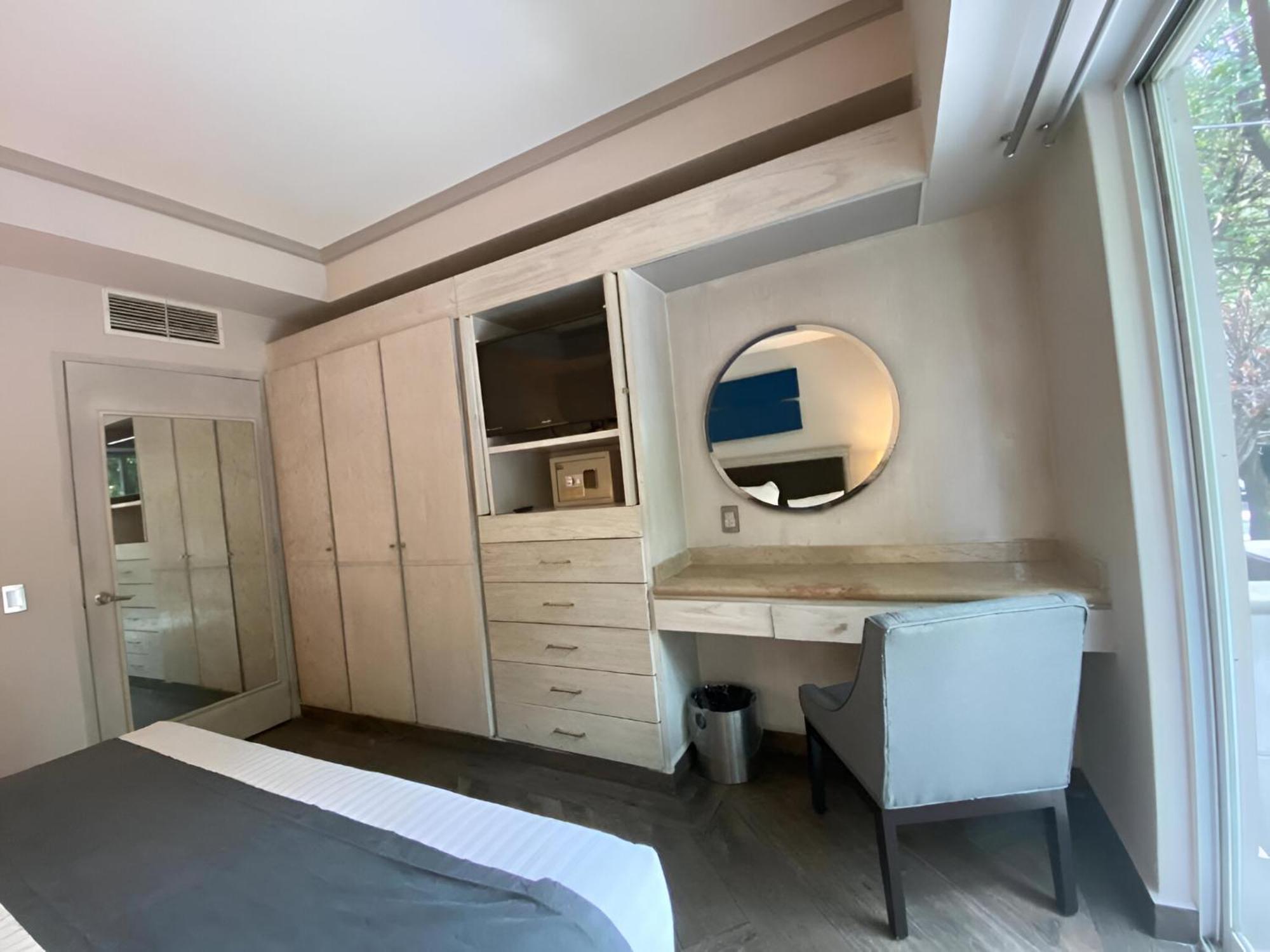 Del Angel 5*